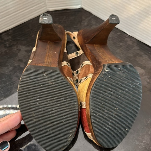 Steve Madden Luxe Multicolor, suede and leather heels - Picture 3 of 10